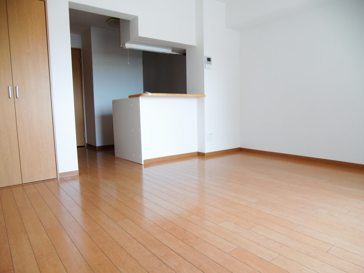 12.6帖の洋室です