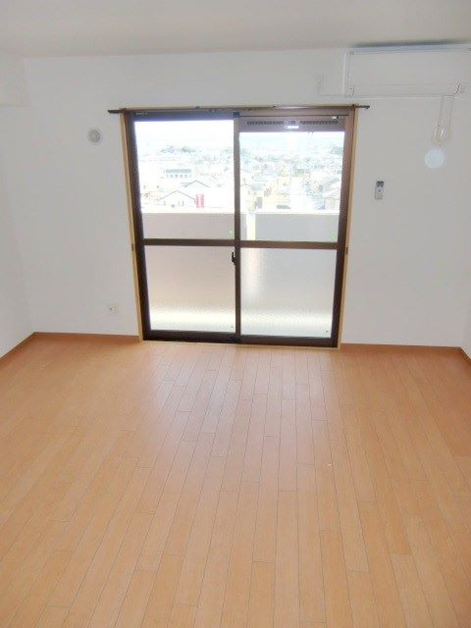 広めの洋室でインテリア自由自在！