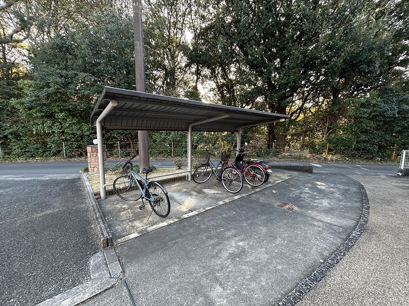 駐輪場あります