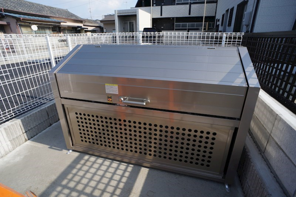 敷地内ゴミ箱◎