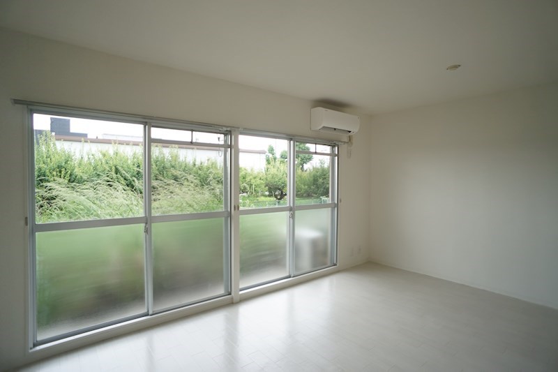 大きな窓で開放感抜群