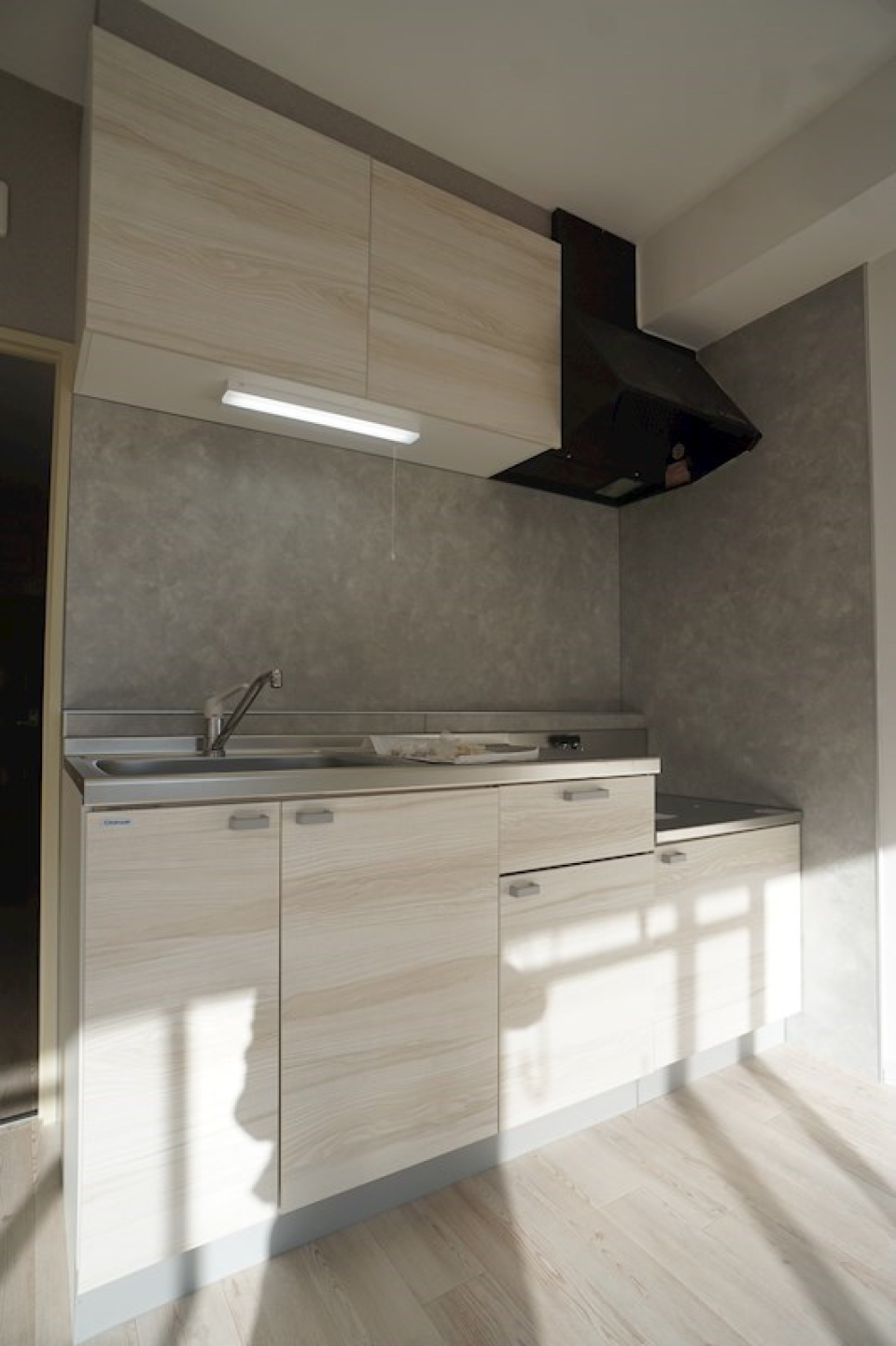 白の木目デザインがかわいい