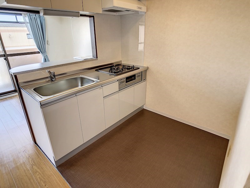 対面キッチンで会話も弾みます♪