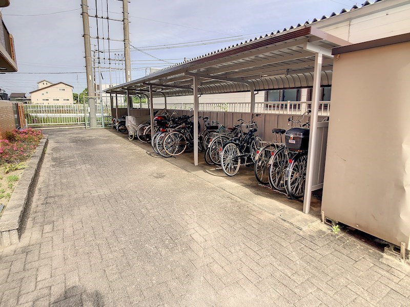 駐輪所あります