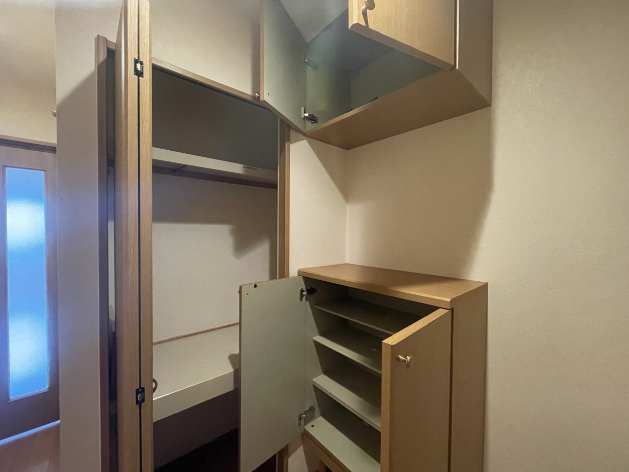 玄関収納も良い感じ