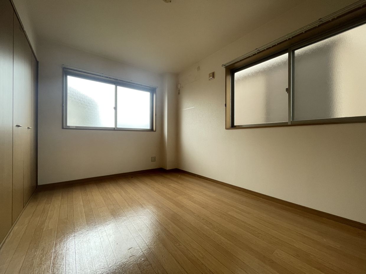 こちらも6帖の洋室