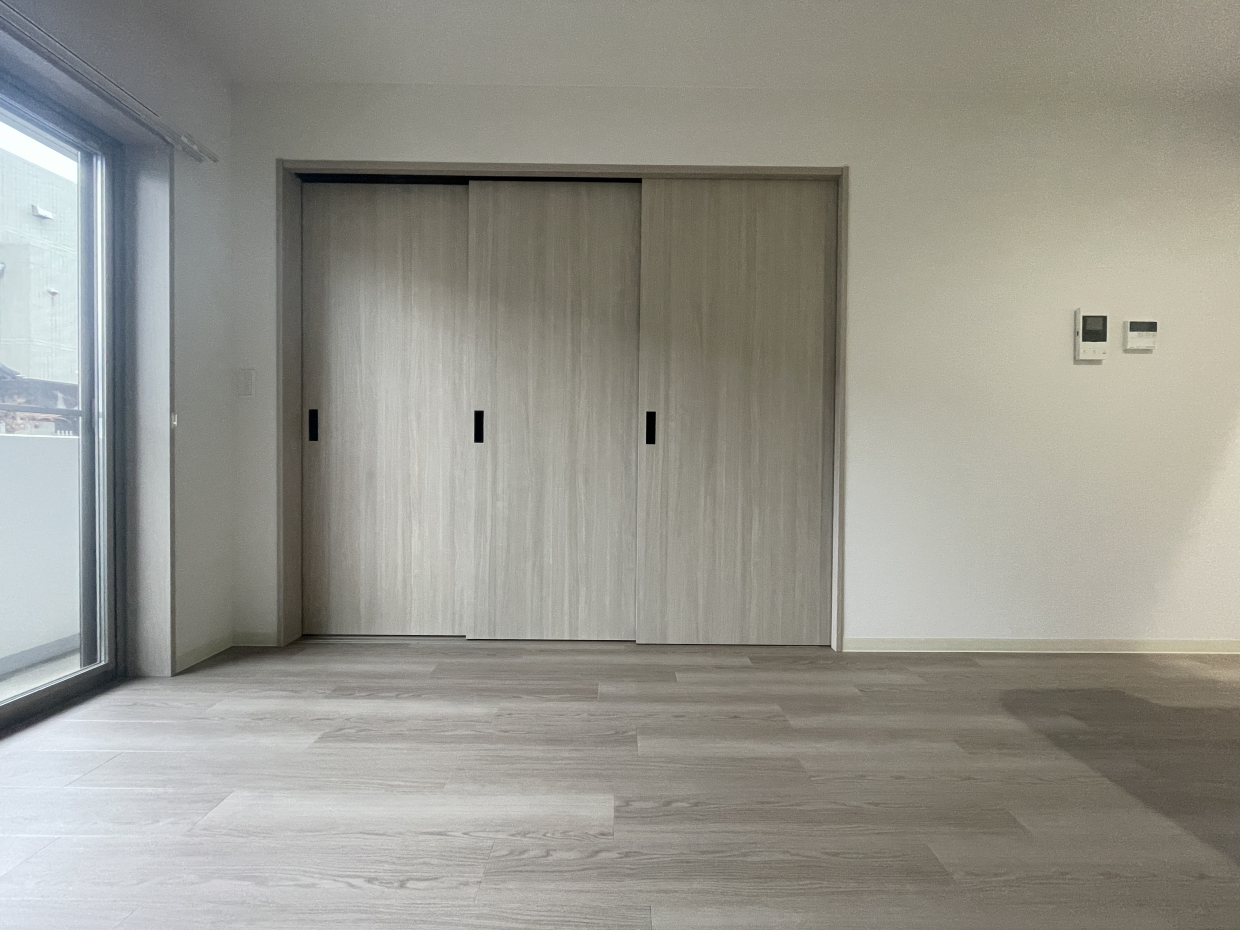 それでは引き戸を開けてみましょう