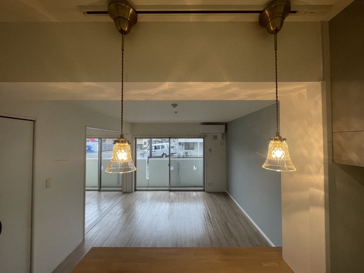 この照明が醸し出す雰囲気がたまらない...