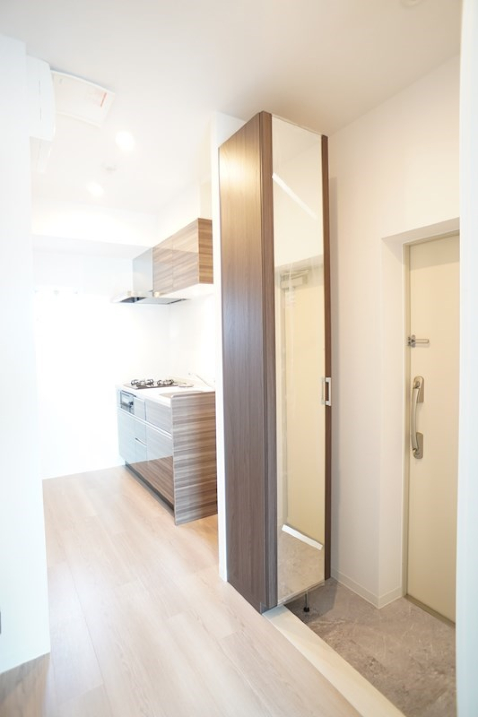 全身鏡で身だしなみチェック完璧