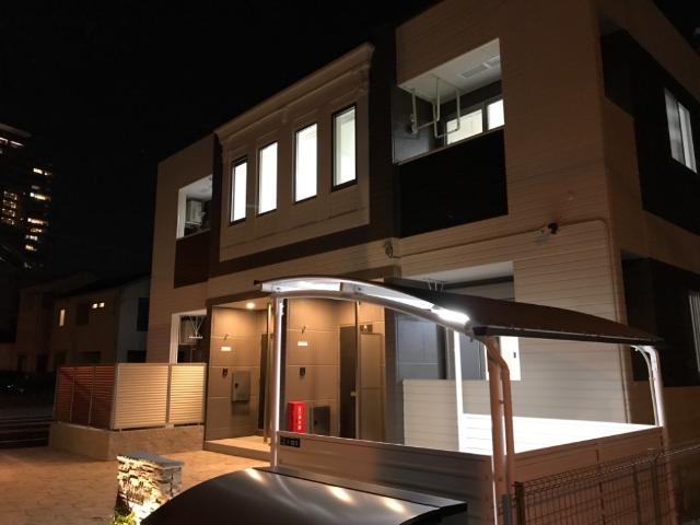 夜の外観も素敵！