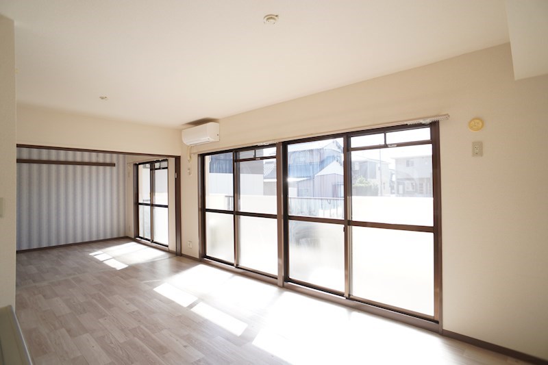 大きな窓で風通し抜群