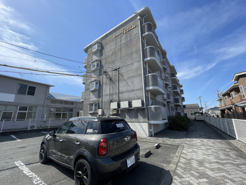 駐車場1台付きです！