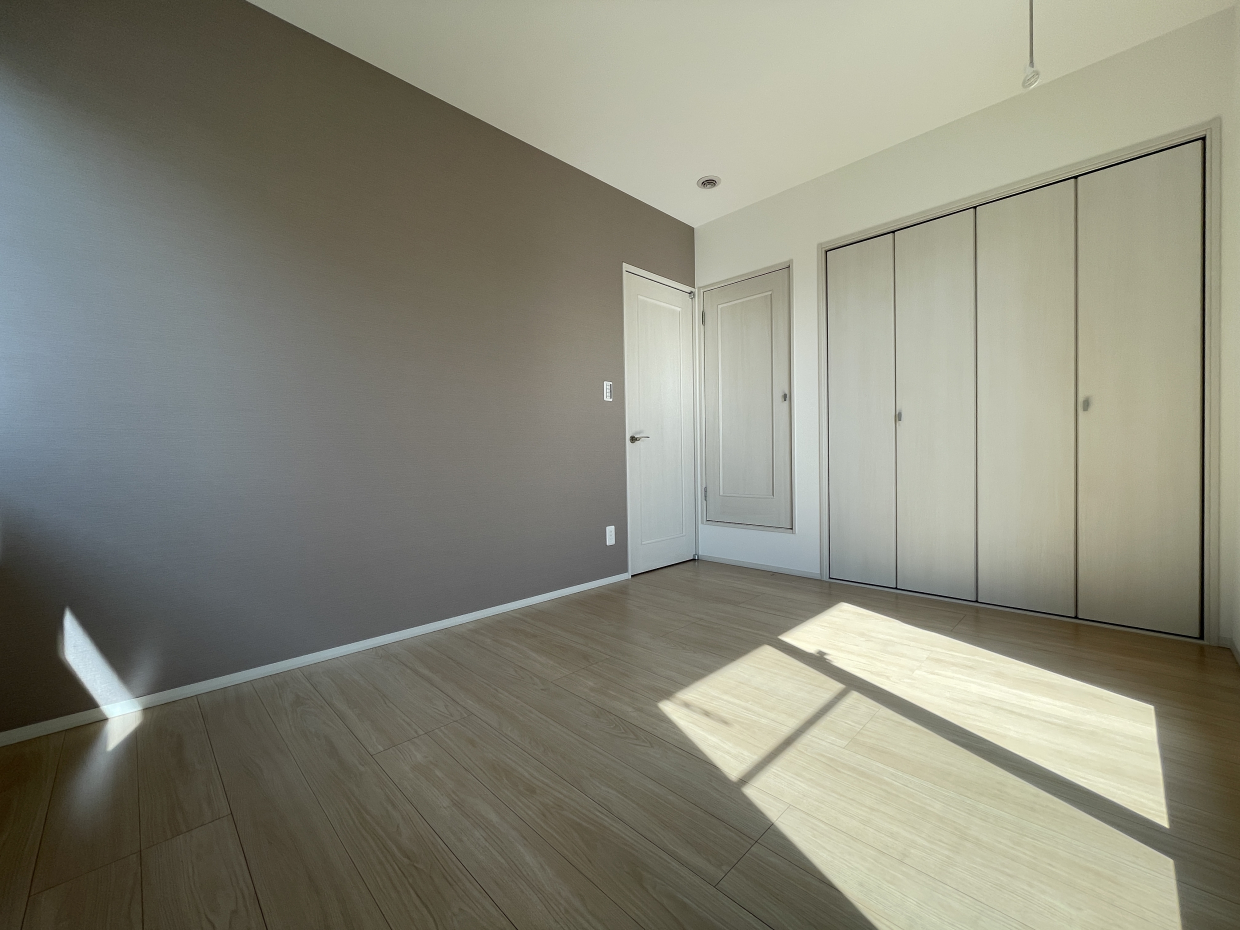 こちらは主寝室6帖