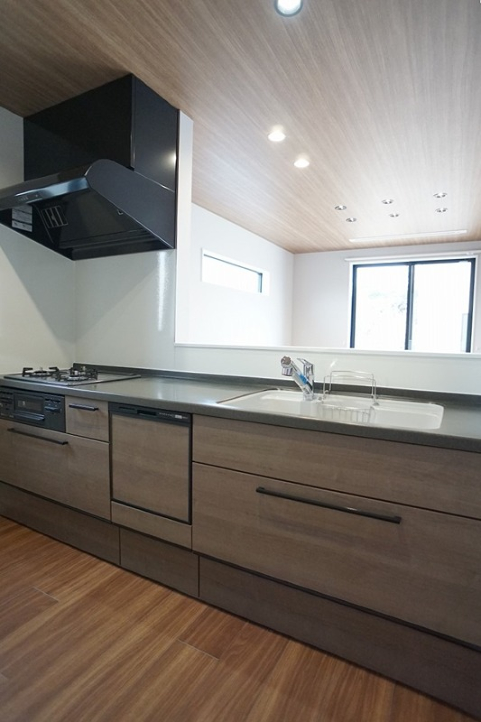 対面式システムキッチンです