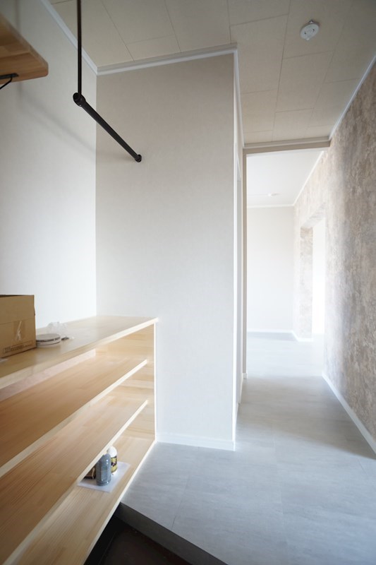 ハンガーパイプ付き収納