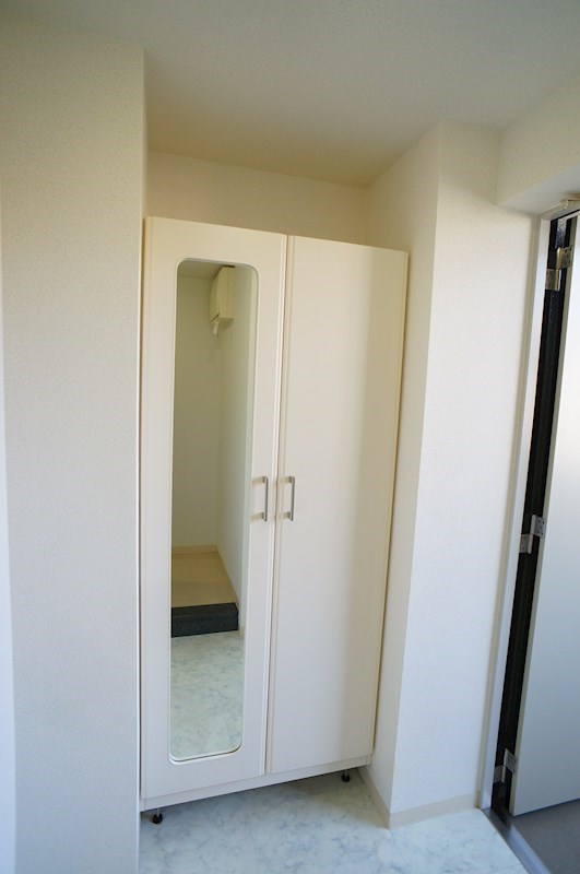 全身鏡付きで身だしなみチェックも完璧！