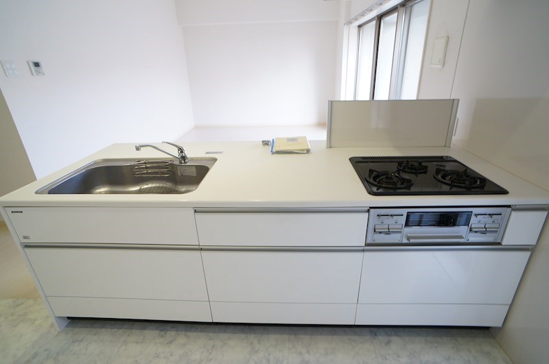 システムキッチンで収納もたっぷり