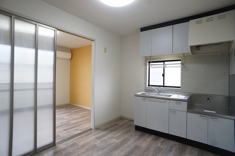 キッチンは十分なスペースがありお料理もはかどります