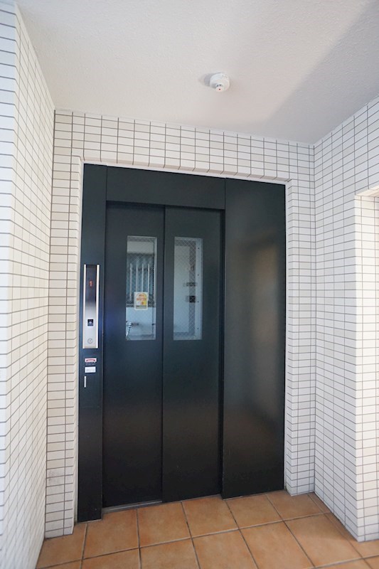 エレベーター付きで楽々移動