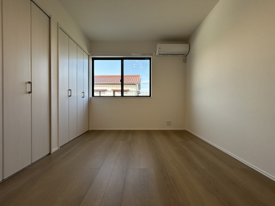 北側に洋室。エアコンついてます。