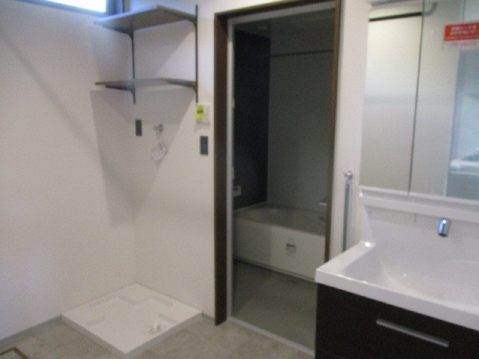 洗濯機置き場・洗面スペース