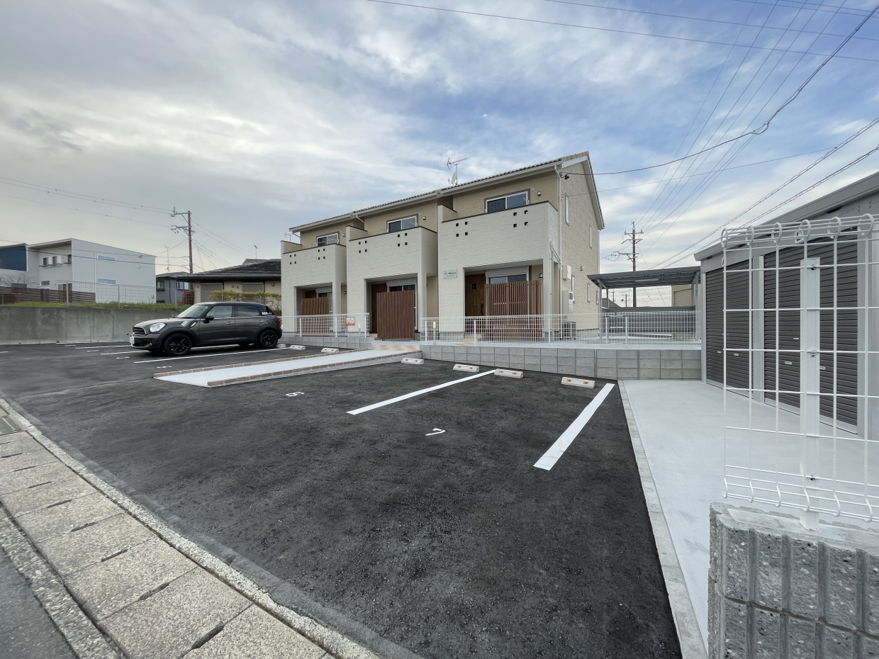 ゆったり駐車場。