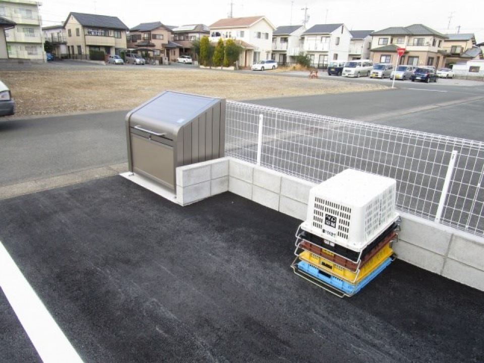 敷地内ゴミ置き場