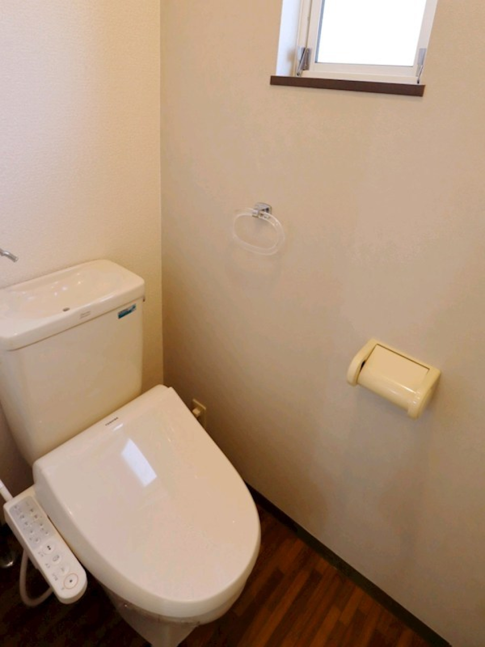 温水洗浄便座付きトイレ