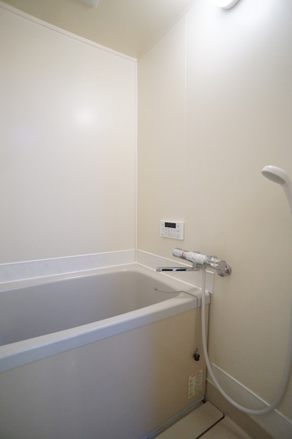 シンプルな浴室