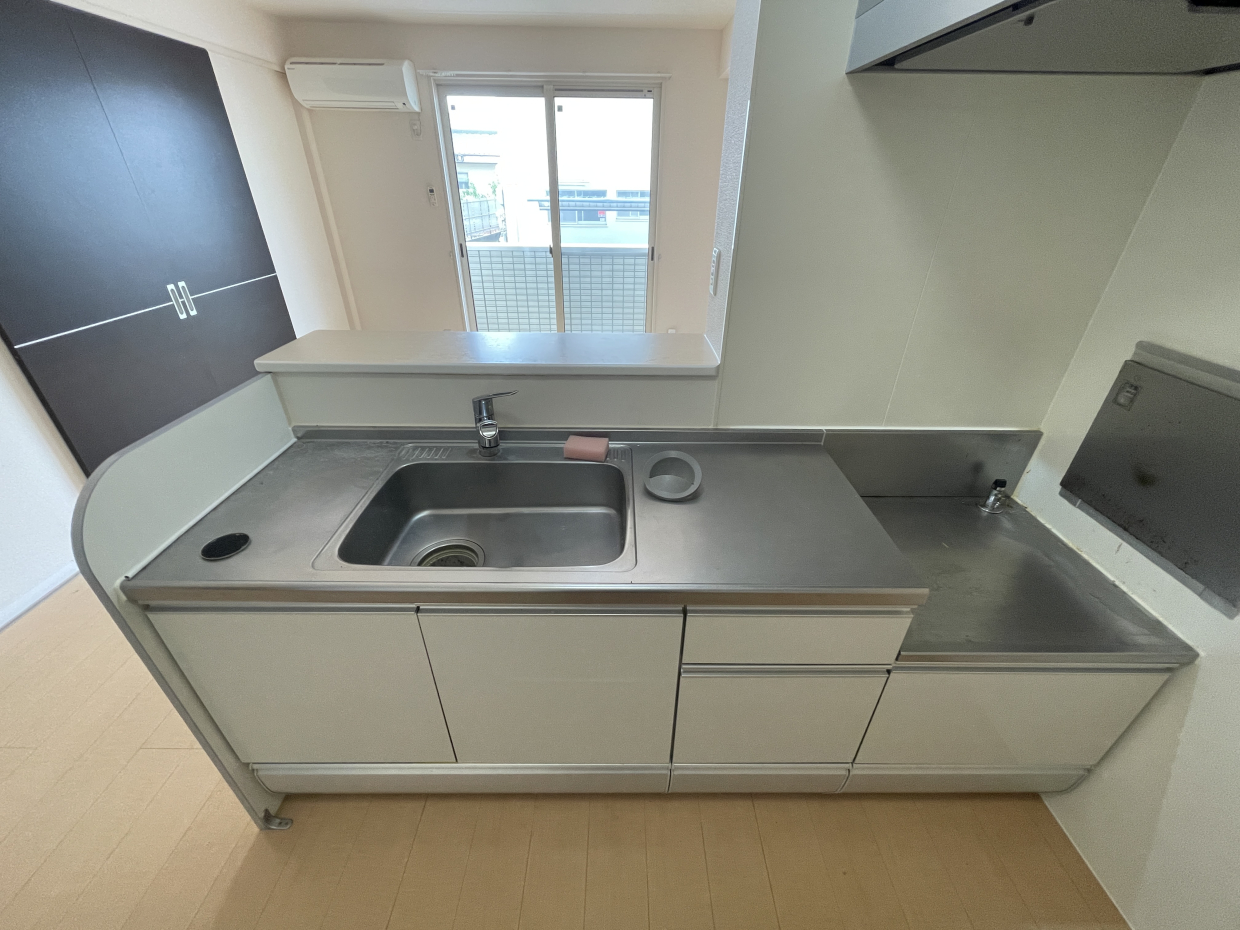 ガスコンロはついてないのね