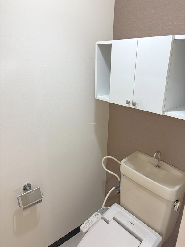温水洗浄便座付きトイレ