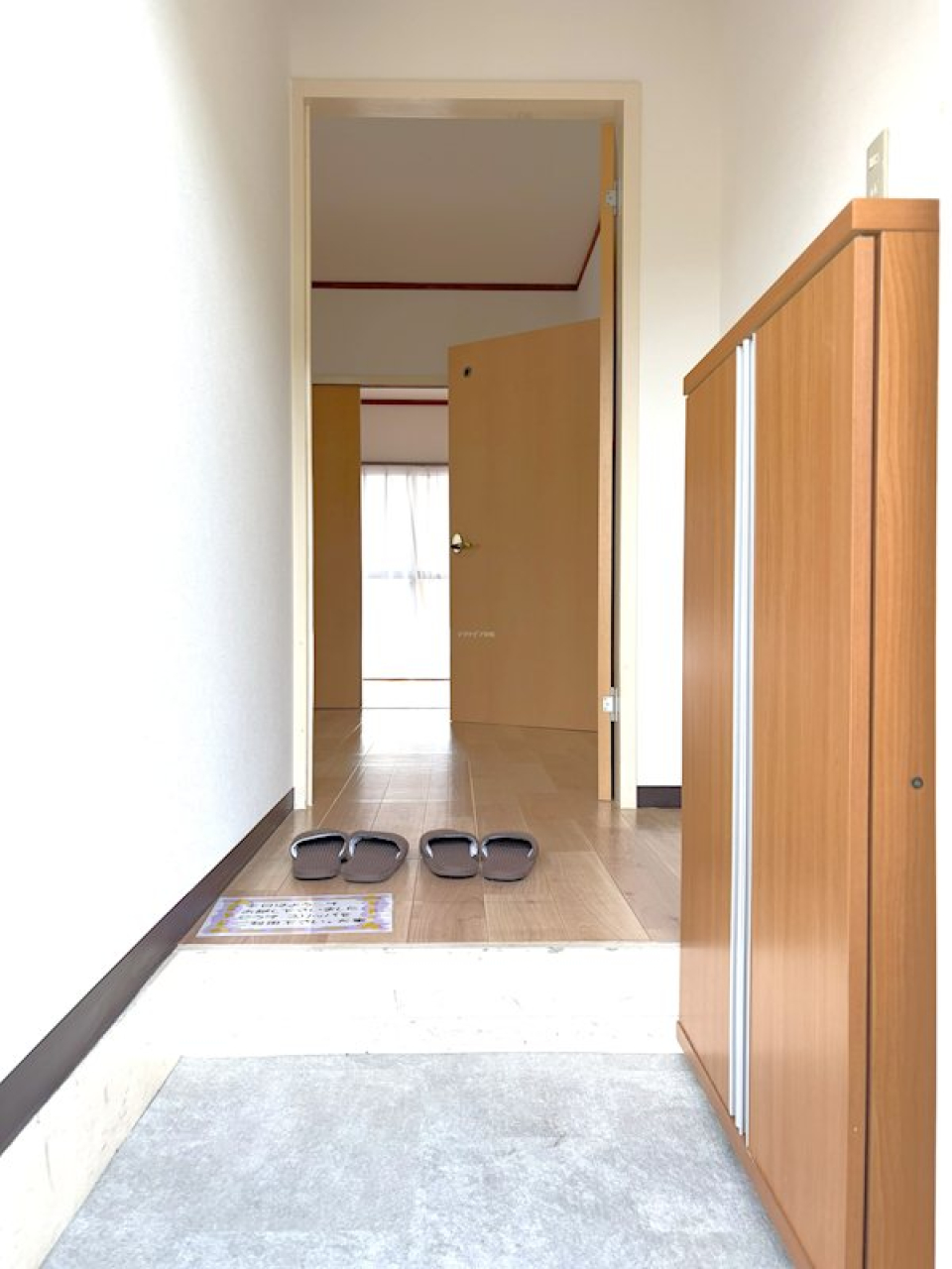 玄関のようす