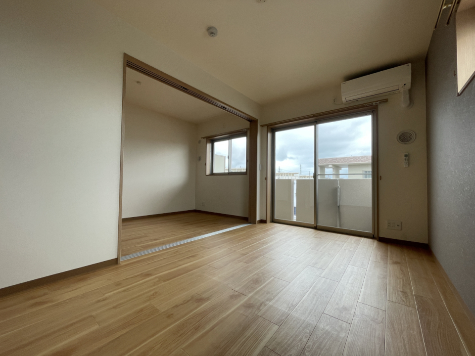 撮影時は曇りでしたが南向きで日当たりGOODです◎