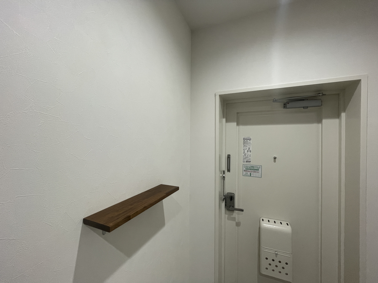 玄関ニッチにカギ置いて。