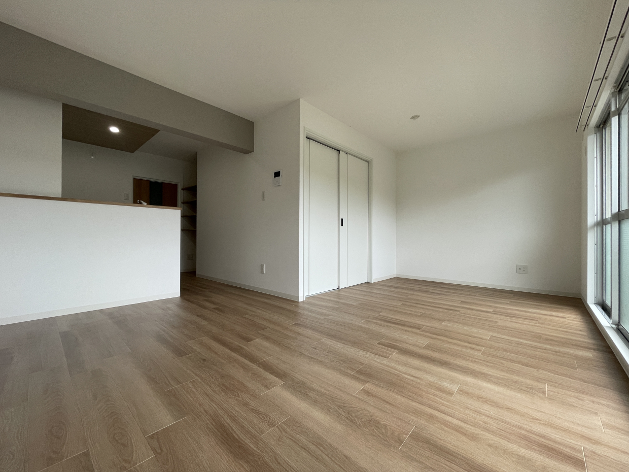 海から近く開放的なお部屋です