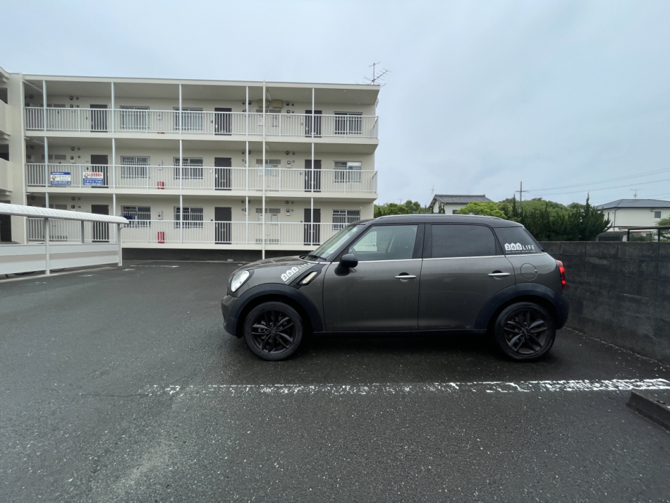 駐車場１台付き