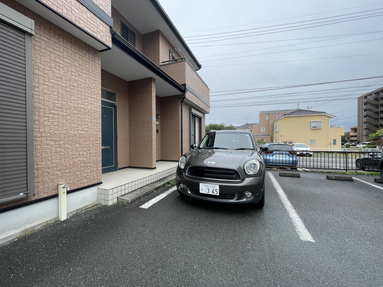 総戸数は2戸、閑静な住宅街に位置しています