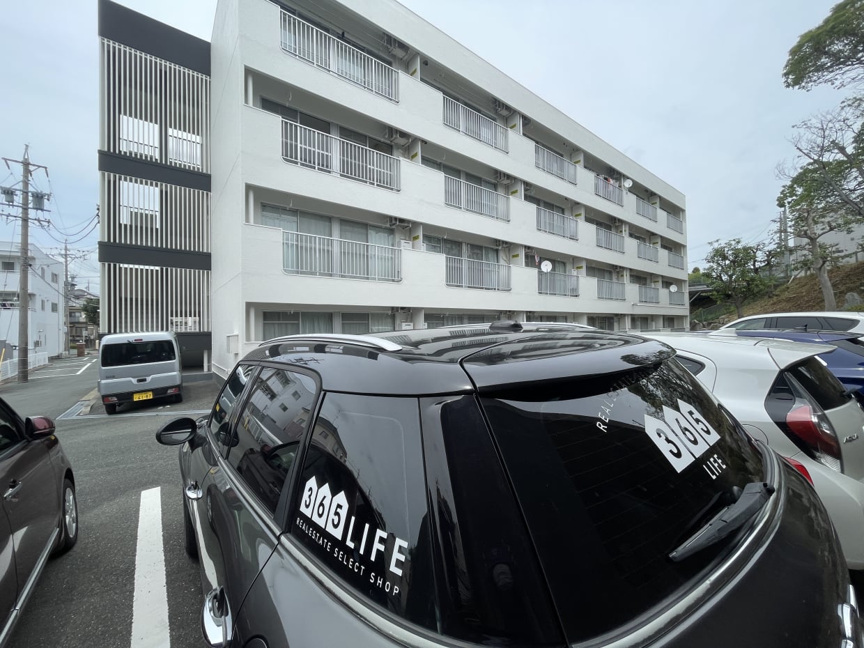 駐車場は5,500円ですが2台駐車可能です