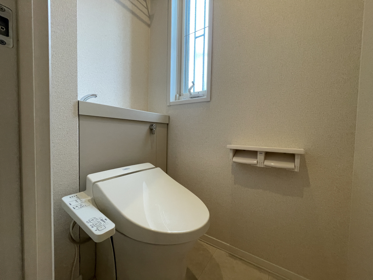 トイレは1階と2階に設置されています