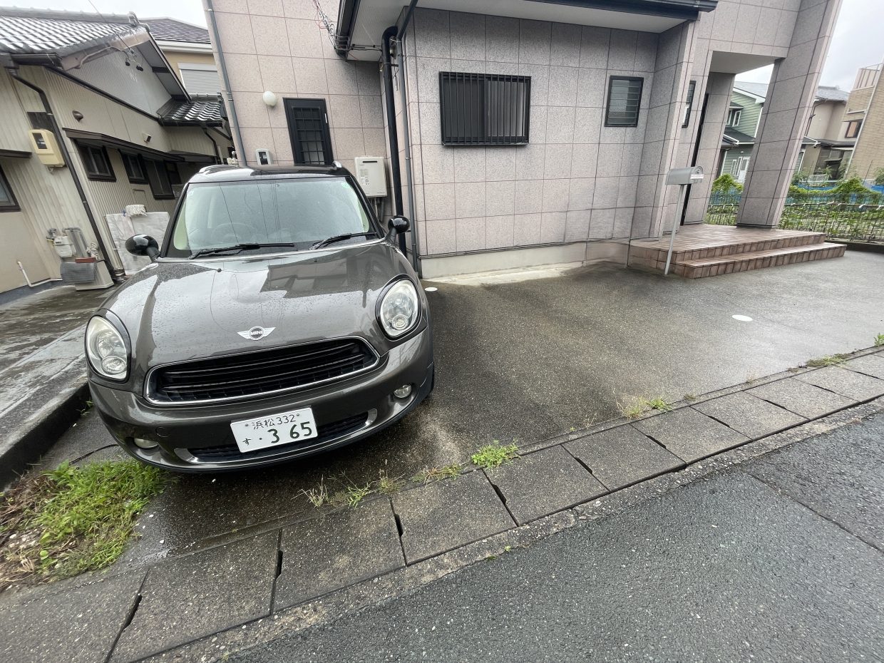 駐車場2台付きです