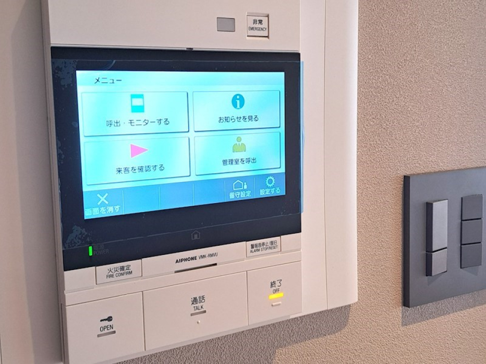 TVインターホン+オートロック+防犯カメラのがっちりセキュリティ！