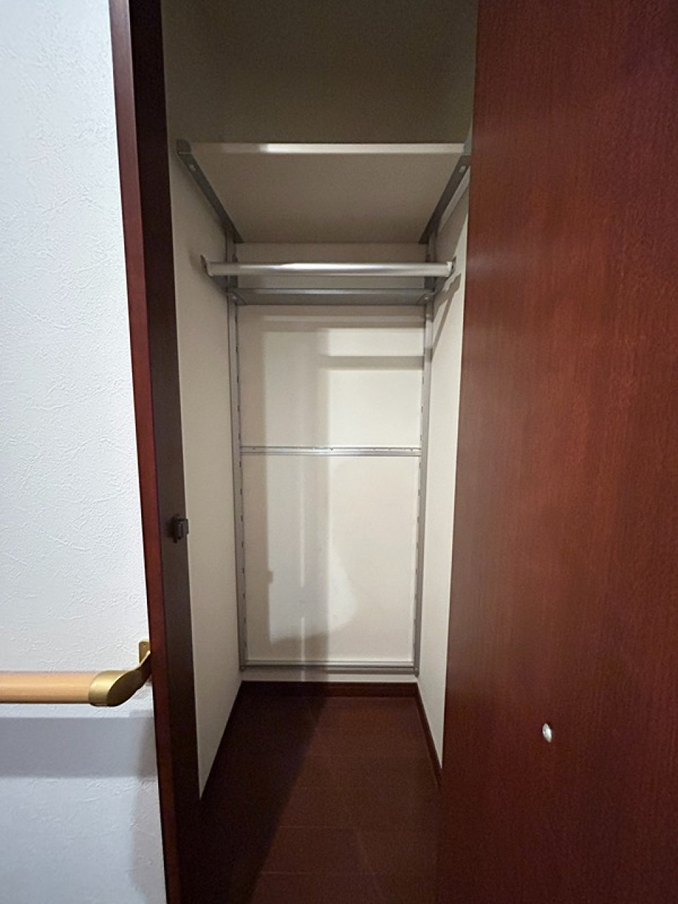 ところどころに収納があります