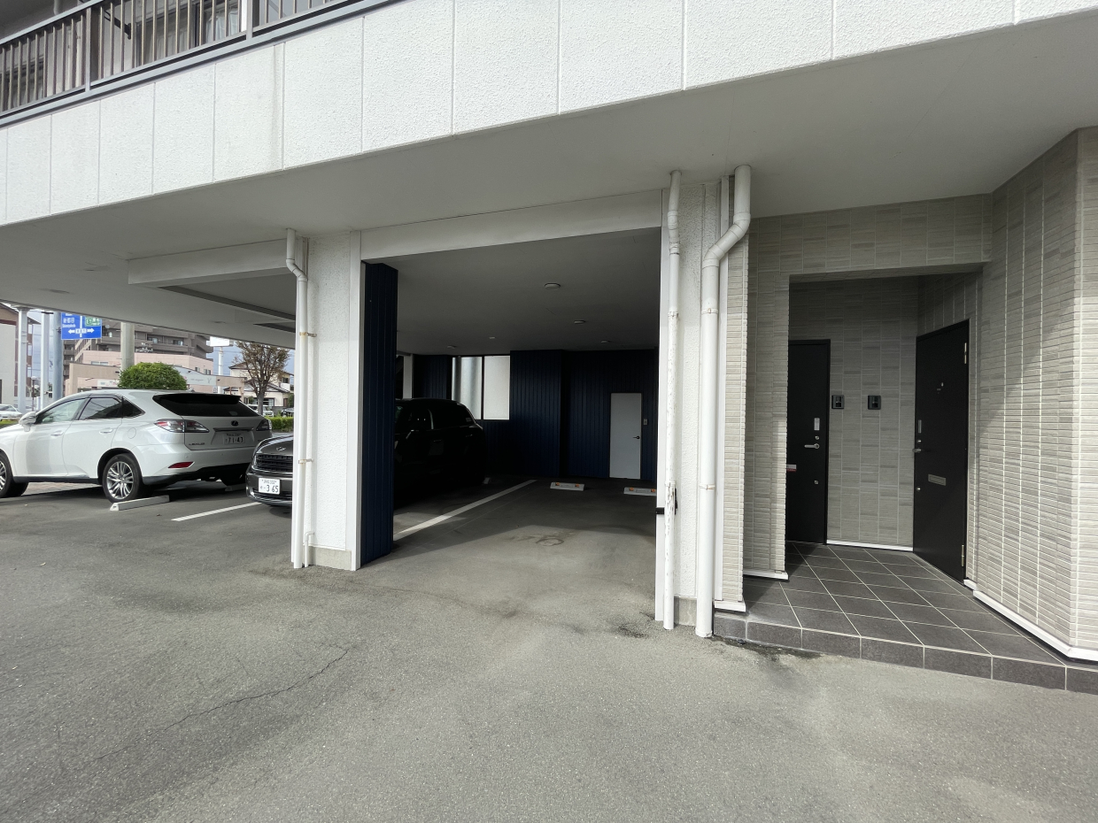 柱があるので少し停めづらいです&hellip;