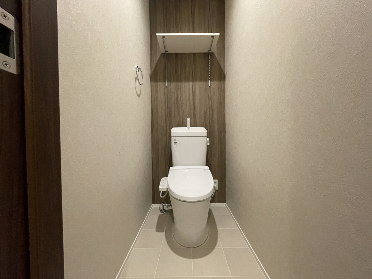 トイレも収納があって便利