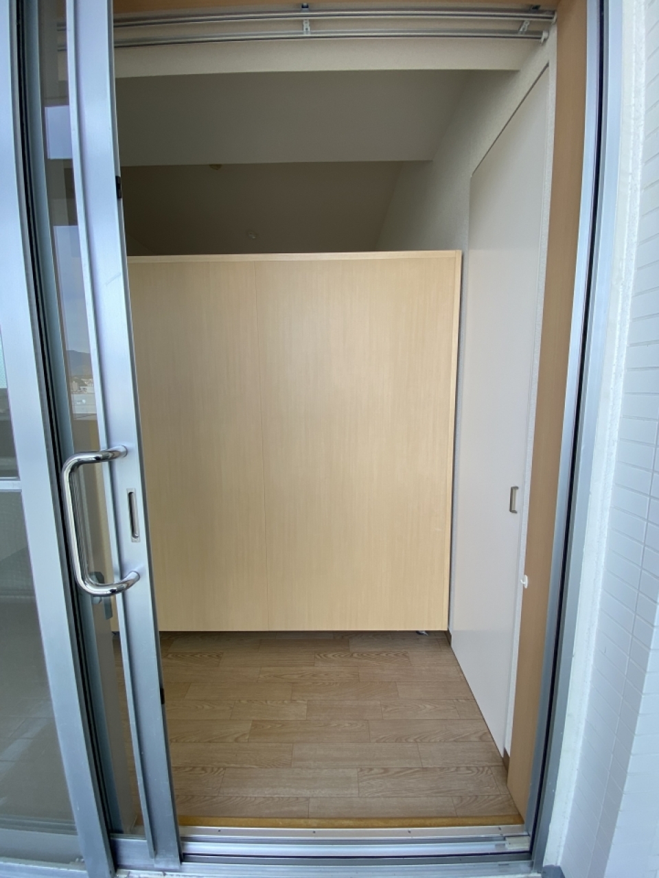 玄関の中の入り口