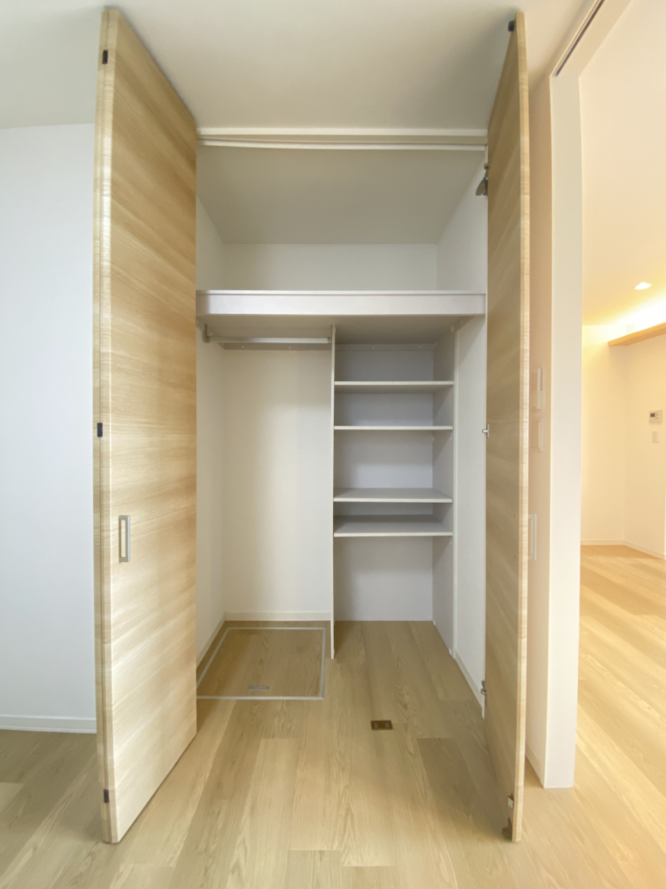 奥行きのあるクローゼット