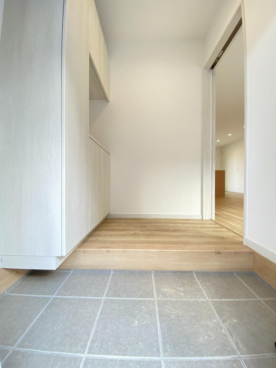 ゆとりあるお洒落な玄関