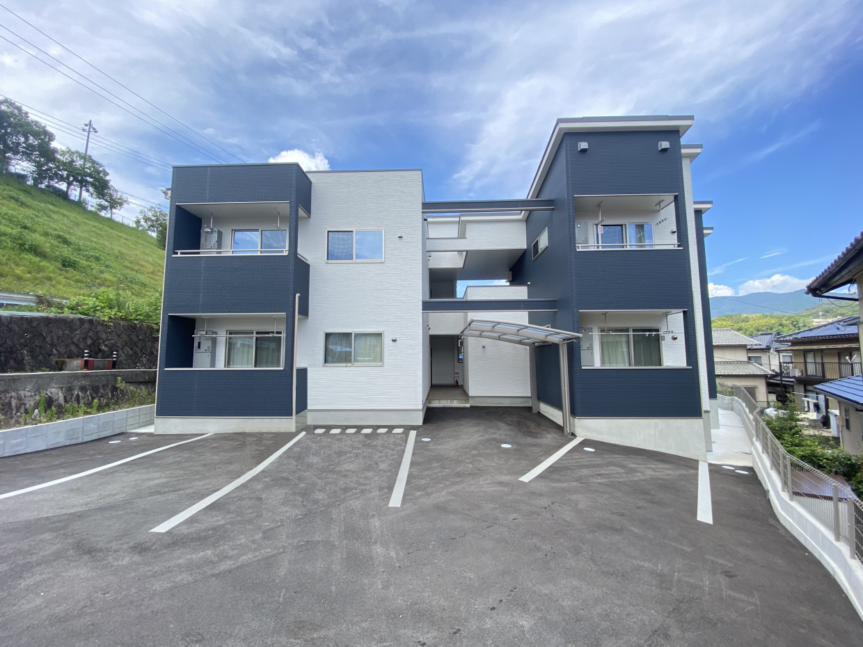 バイカラーが特徴の外観